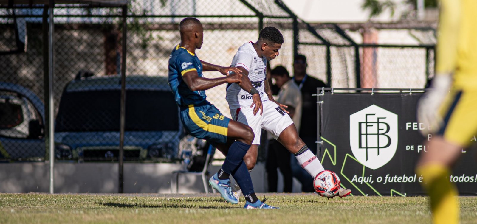 Imagem de Em jogo de quatro gols, Jequié e Vitória empatam no Waldomiro Borges