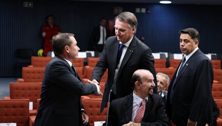 Imagem de Defesa de Bolsonaro pede que STF anule delação de Mauro Cid em ação sobre suposto golpe
