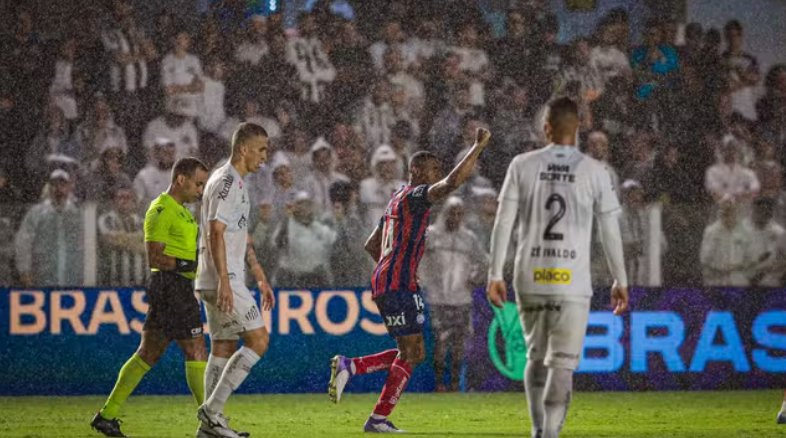 Imagem de Santos e Bahia protagonizam jogo aberto e com reviravoltas que acaba empatado