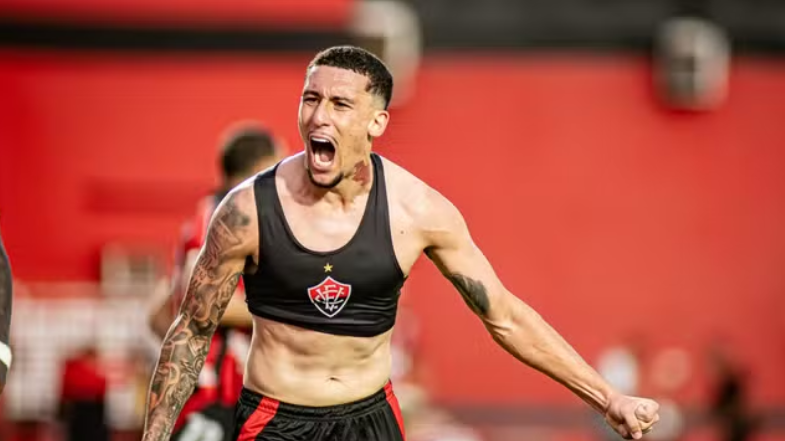 Imagem de Vitória vence o São Paulo no Barradão e garante permanência na Série A