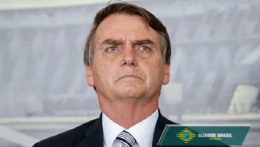 Imagem de Bolsonaro reage a cerco judicial enquanto crescem especulações acerca da sua iminente prisão