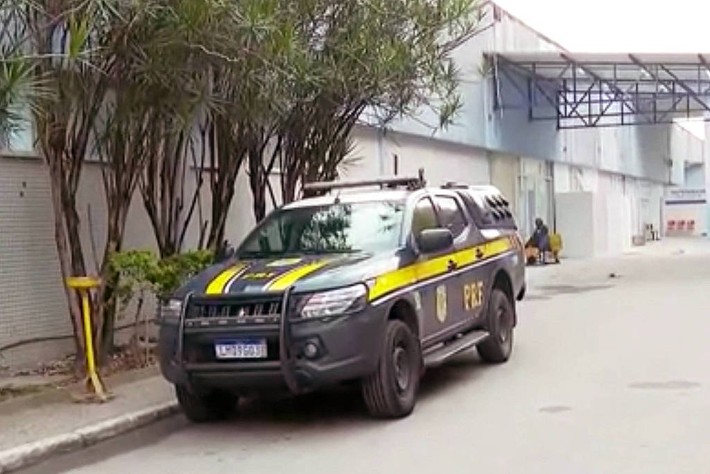 Imagem de Ônibus tomba e deixa 26 feridos na Bahia no segundo acidente grave em dois dias no estado