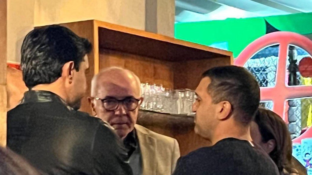 Imagem de Aleluia pai e filho articulam assumir o comando do Novo na Bahia após dissolução de diretório