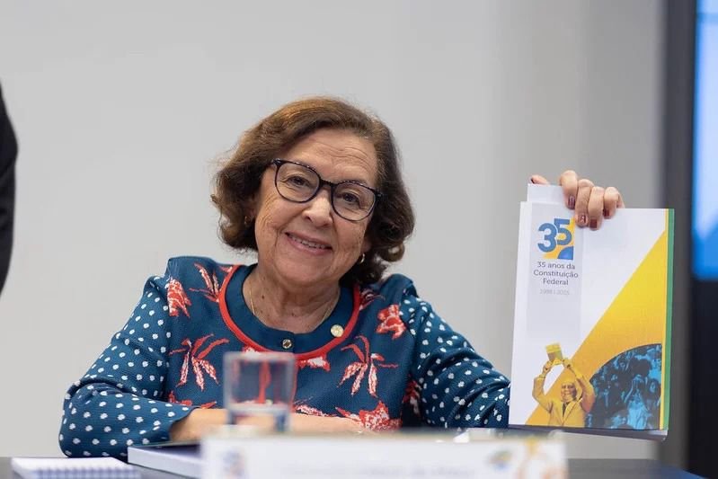 Imagem de Lídice comemora aprovação de destaque que garante a BYD e parabeniza bancada baiana