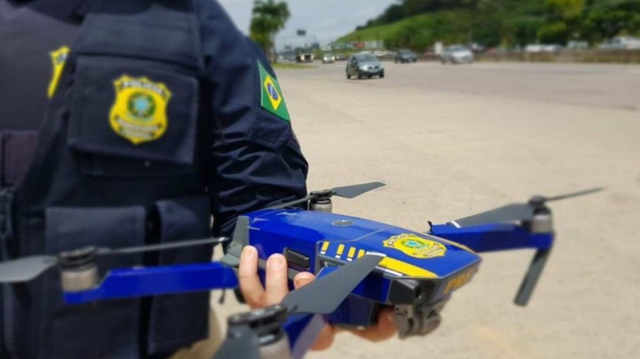 Imagem de Tecnologia nas Estradas: PRF Usa Drones para Monitorar Rodovias da Bahia no São João