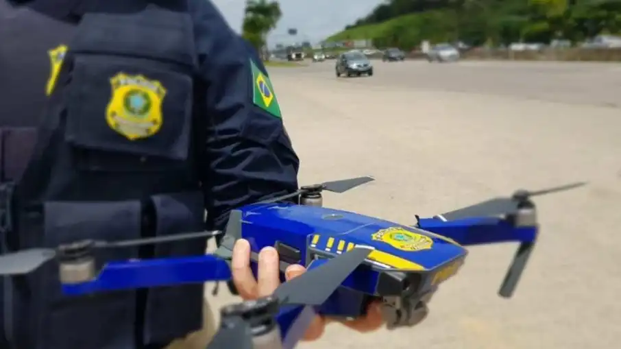 Imagem de Tecnologia nas Estradas: PRF Usa Drones para Monitorar Rodovias da Bahia no São João