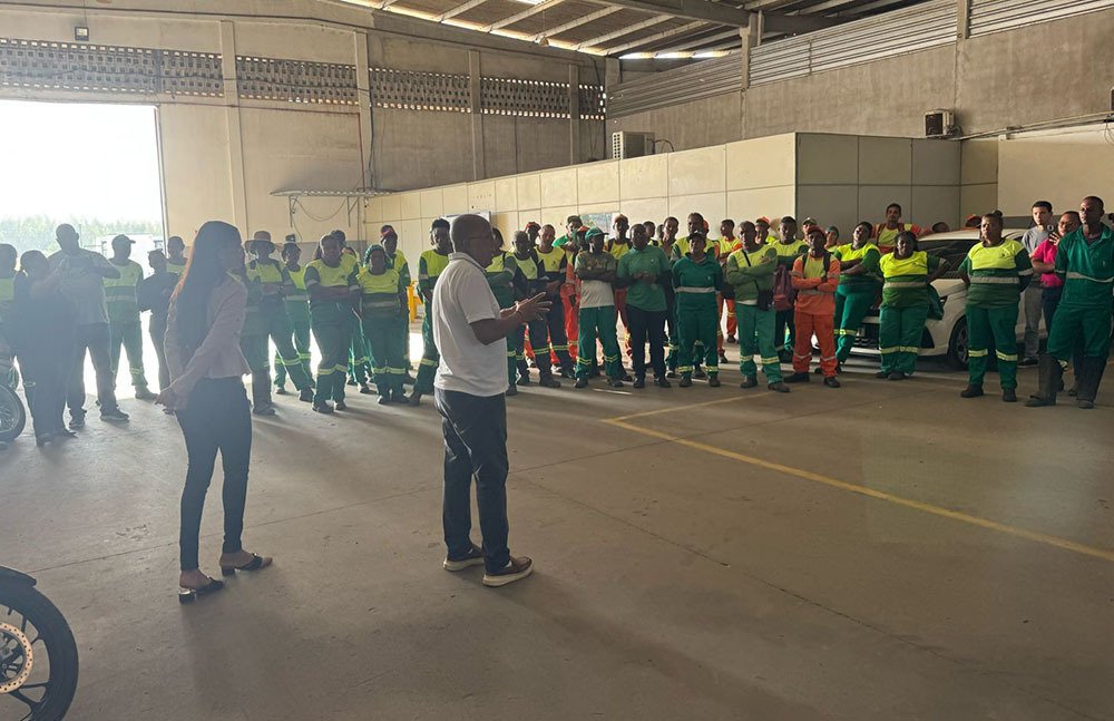 Imagem de Blitz do SindilimpBA no Agreste Baiano amplia debates sobre PL, democracia, governo Lula e PED