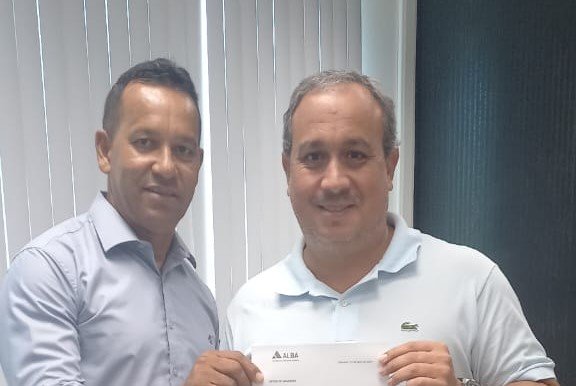 Imagem de Vitor Azevedo pede a secretário de Infraestrutura requalificação de trecho da BA-131