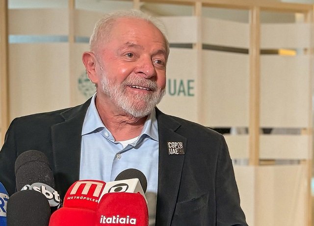 Imagem de Popularidade de Lula em Fortaleza sofre revés significativo, aponta pesquisa