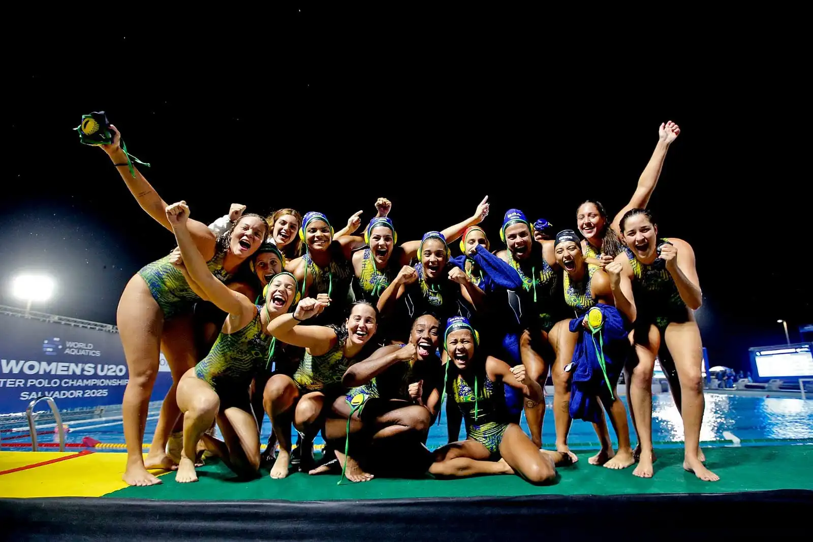 Imagem de Brasil bate a Nova Zelândia e pega a Grécia nas quartas de final do Mundial Sub-20 Feminino de Polo Aquático