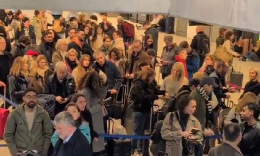 Imagem de Bomba da Segunda Guerra Mundial interrompe trens entre Paris e Londres