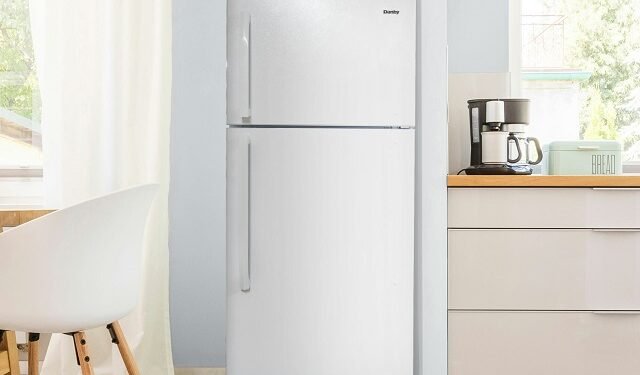 Imagem de Geladeiras mais caras: governo endurece regras e indústria prevê preço acima de R$ 5.000