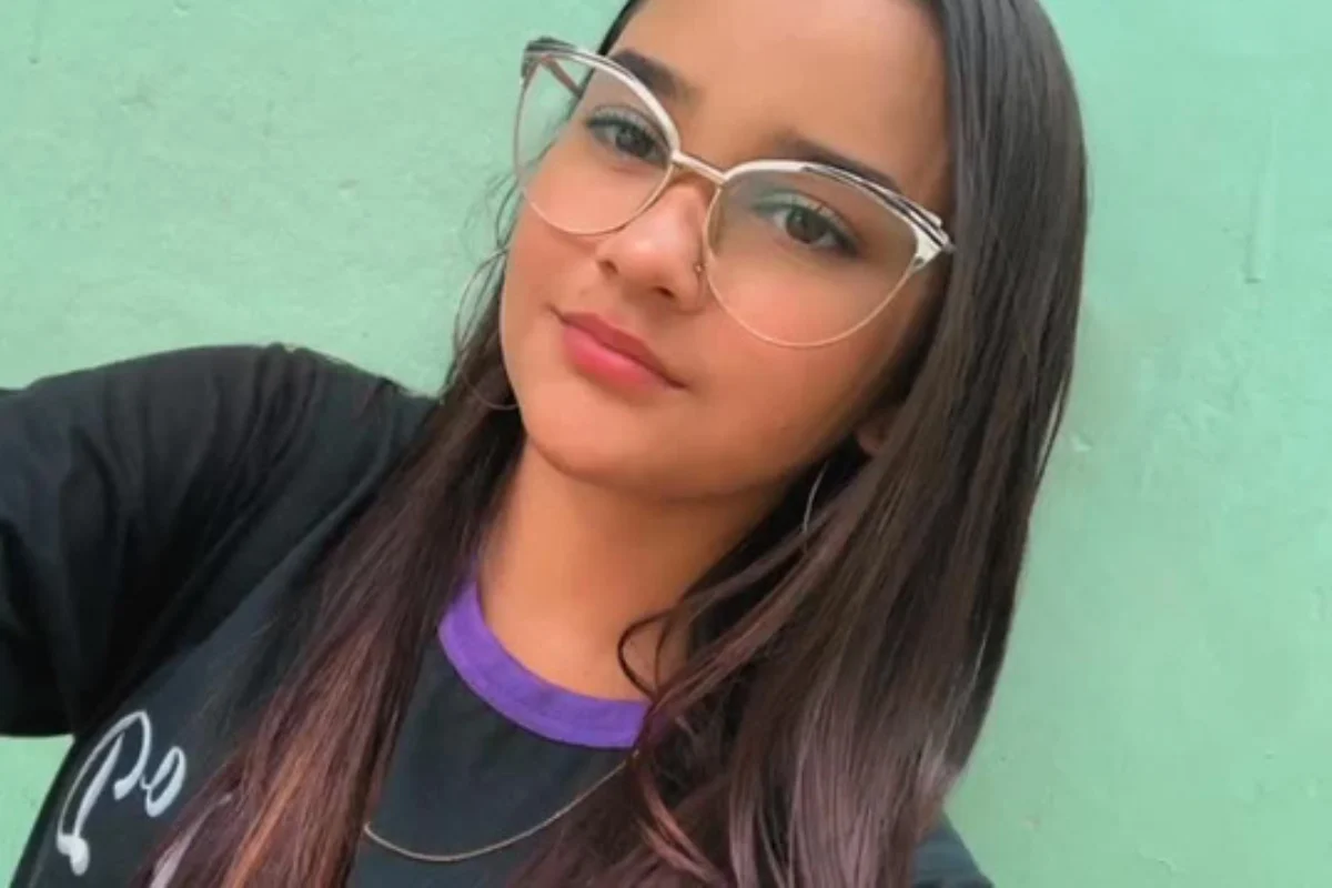 Imagem de Adolescente de 16 anos morre após sofrer choque elétrico enquanto fazia chapinha na Bahia