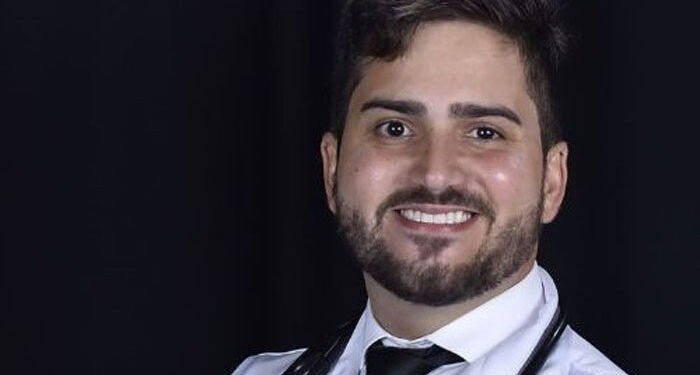 Imagem de Profissionais de saúde do sistema penitenciário da Bahia entregam abaixo-assinado a diretor da Central Médica do Estado (SEAP) em busca de apoio pelos direitos da categoria