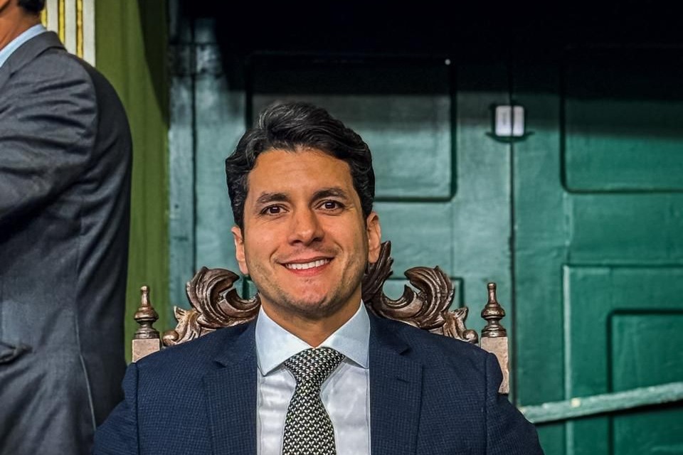 Imagem de Lei de autoria do vereador Duda Sanches reforça segurança em corridas por aplicativo em Salvador