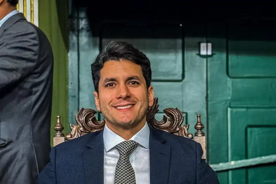 Imagem de Lei de autoria do vereador Duda Sanches reforça segurança em corridas por aplicativo em Salvador