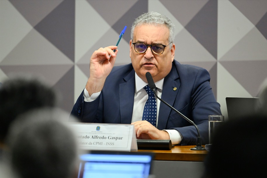 Imagem de Relator da CPMI quer ‘megaoperação’ contra ladrão