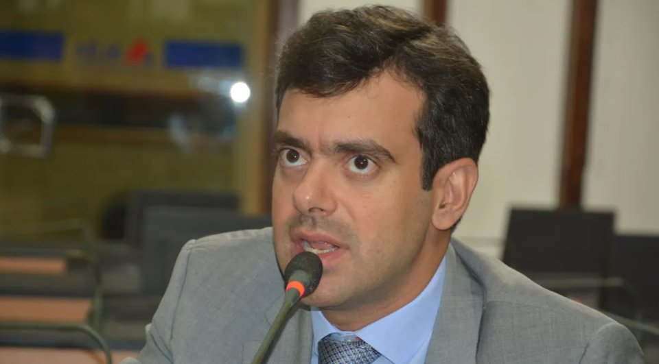 Imagem de Tiago Correia alerta para denúncia sobre licitação dos ferry-boats