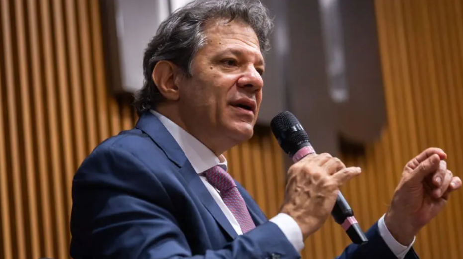 Imagem de Haddad sugere fim da estabilidade para servidor sem resultado