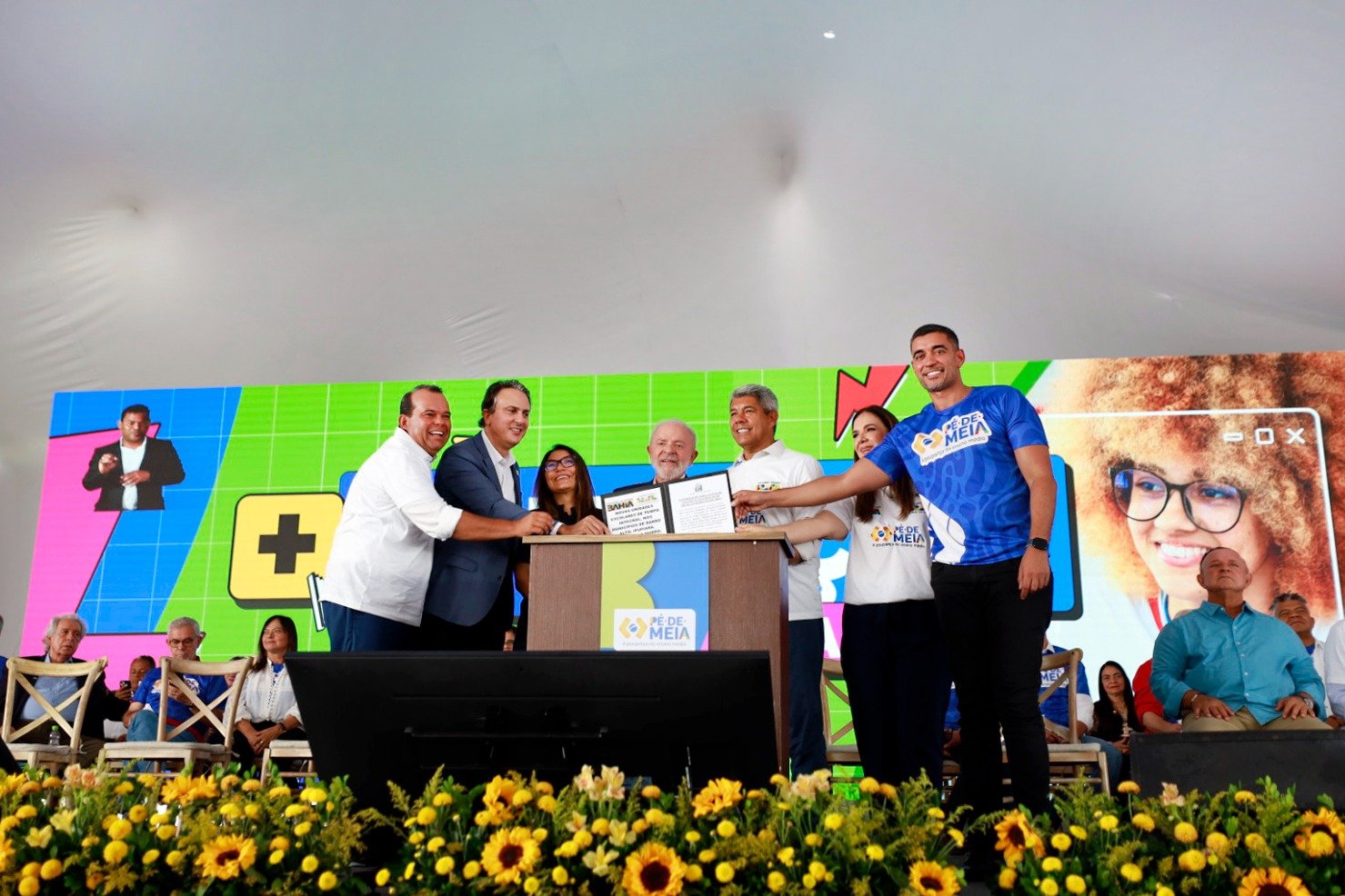 Imagem de Lula anuncia na Bahia expansão do Programa Pé-de-Meia