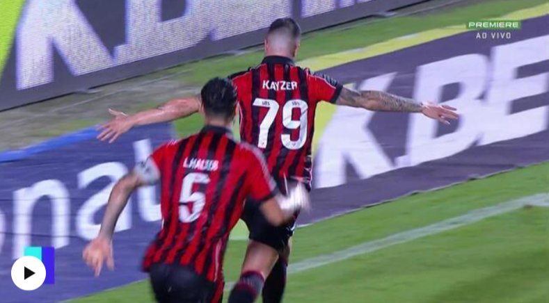 Imagem de Com um a menos, Vitória arranca virada contra o Vasco e vence no Barradão