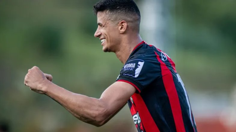 Imagem de Vitória marca gols no 2º tempo, vence a Juazeirense e lidera o Baianão