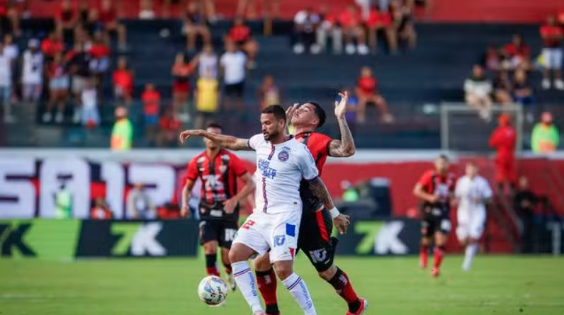 Imagem de Em clássico quente, Bahia empata com o Vitória e conquista o Baianão
