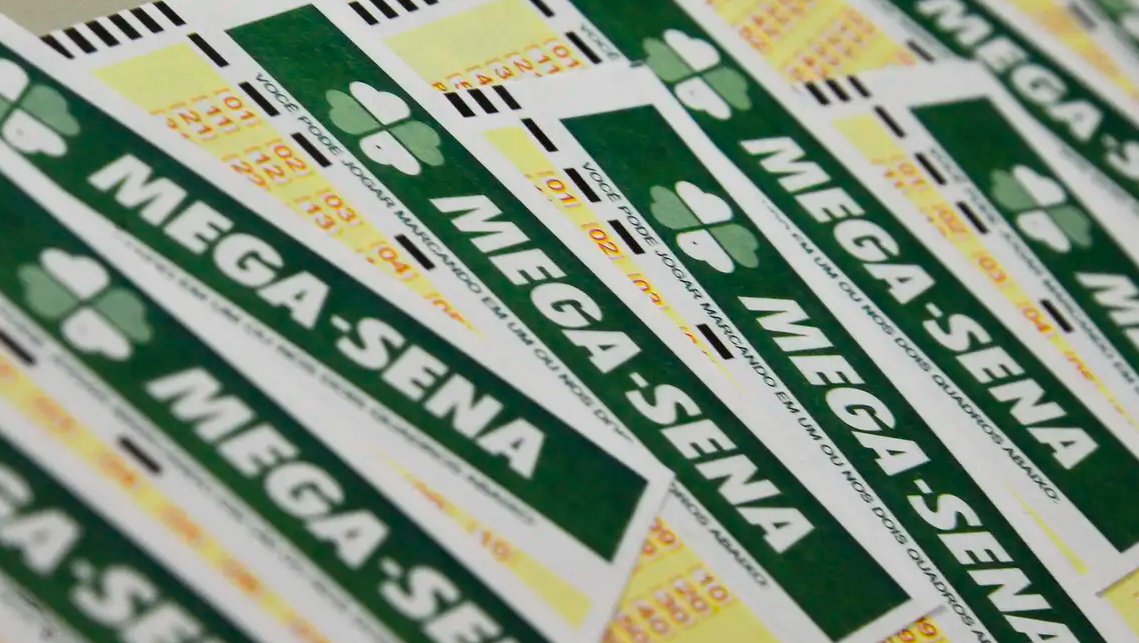 Imagem de Mega-Sena acumula e prêmio principal vai a R$ 13 milhões