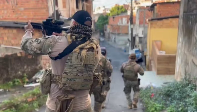 Imagem de Homem morre e cinco são presos em operação contra facção criminosa na Bahia