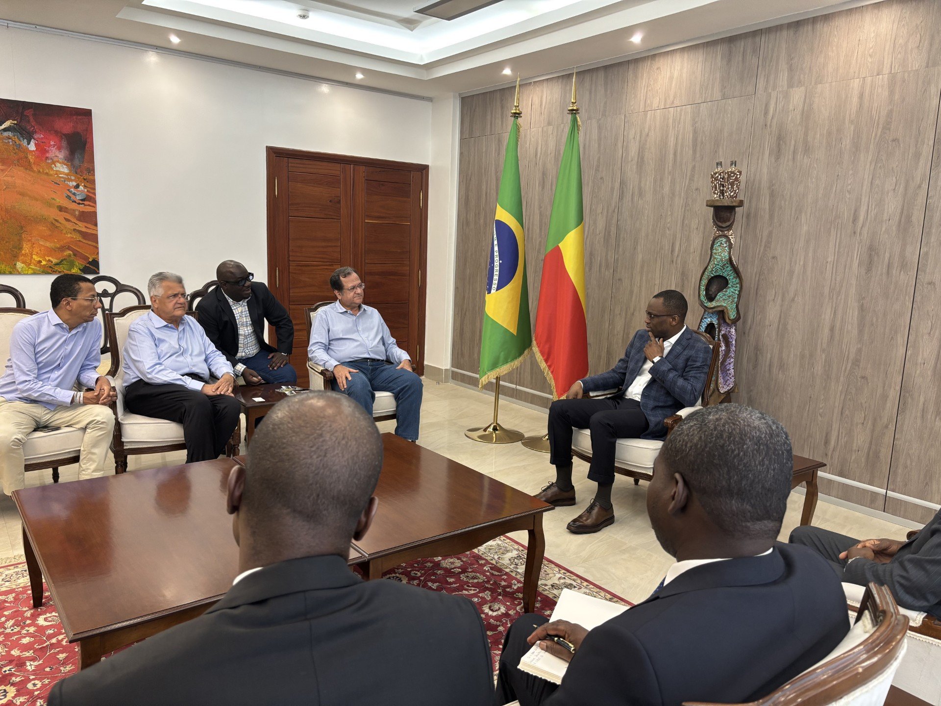 Imagem de Governos da Bahia e do Benin reforçam no país africano empenho pelo voo entre os dois destinos
