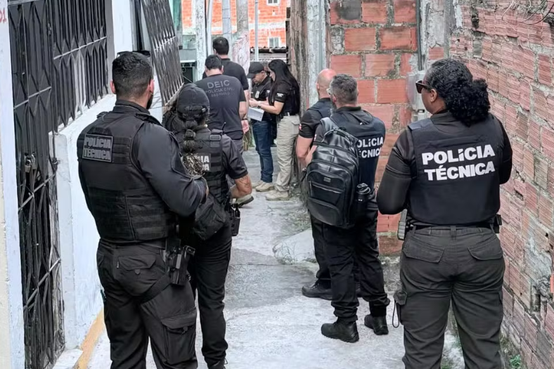 Imagem de Adolescente suspeito de ameaça, apologia ao nazismo, abuso sexual e maus-tratos a animais é alvo de mandado na Bahia