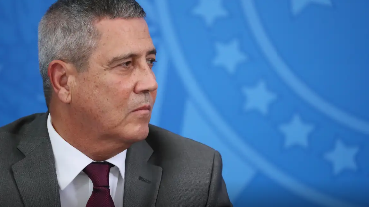 Imagem de Fux absolve Bolsonaro e condena Braga Netto e Cid pela trama golpista