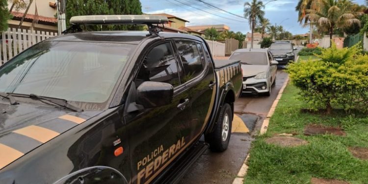 Imagem de Polícia Federal faz operação contra tráfico internacional de mulheres