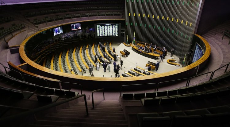 Imagem de Câmara dos Deputados aprova medidas que restringem poderes do STF e ampliam impeachment
