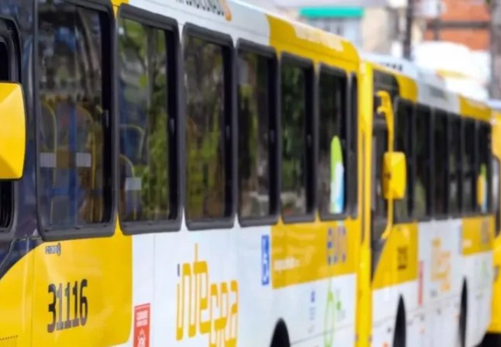 Imagem de Após quatro dias, ônibus voltam a circular no bairro do Uruguai