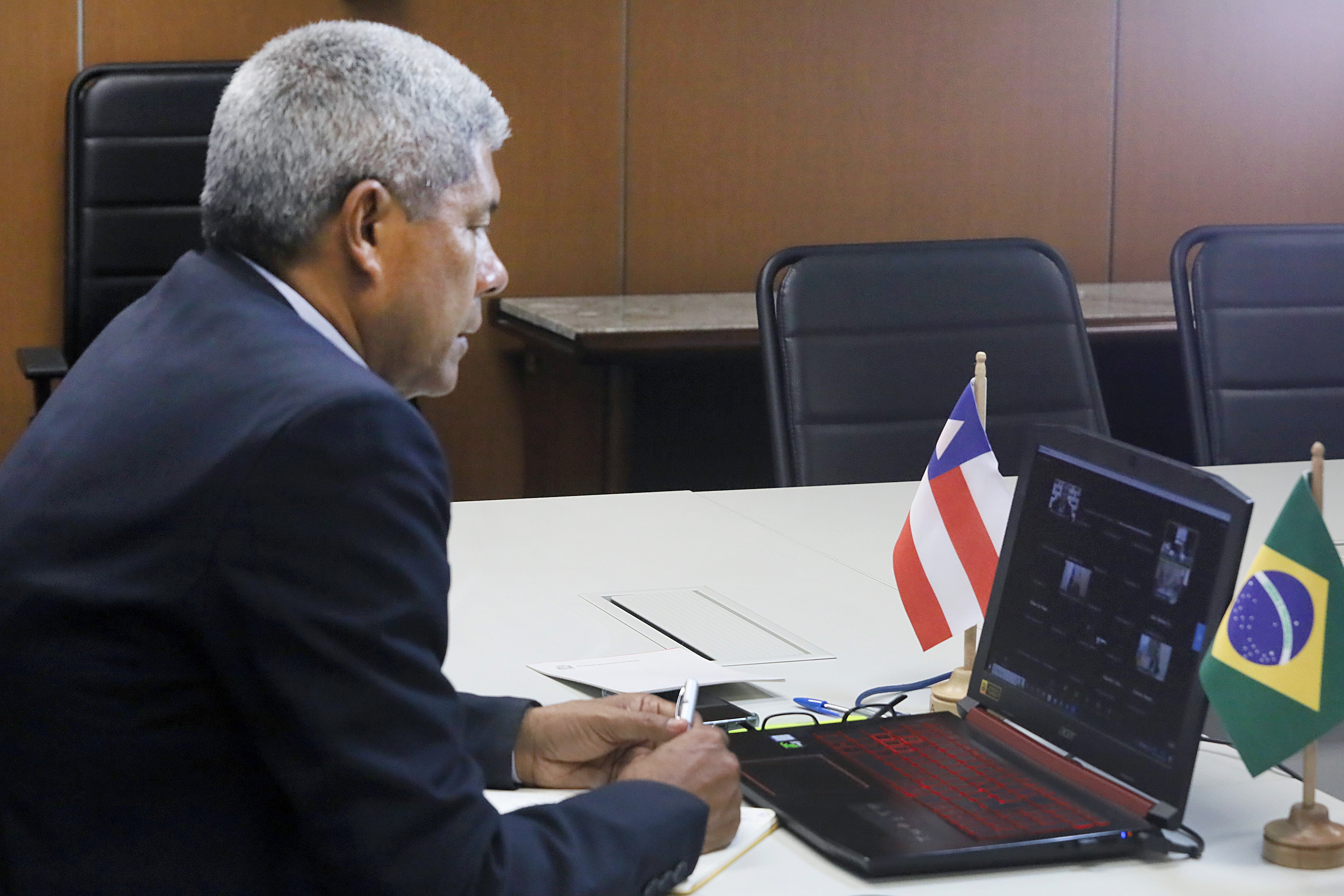 Imagem de Jerônimo discute recomposição fiscal em reunião do Fórum de Governadores
