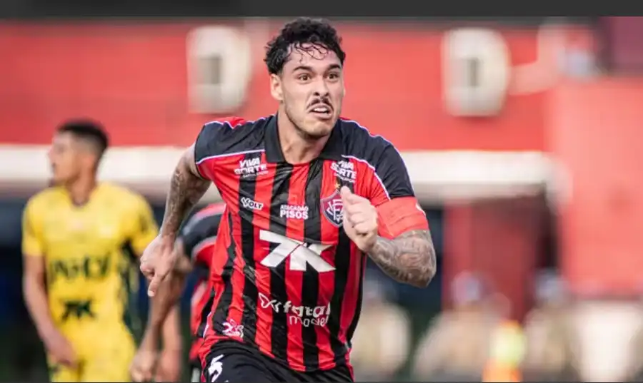 Imagem de Com casa cheia, Vitória segura pressão do Mirassol, vence e empurra o Inter para o Z-4