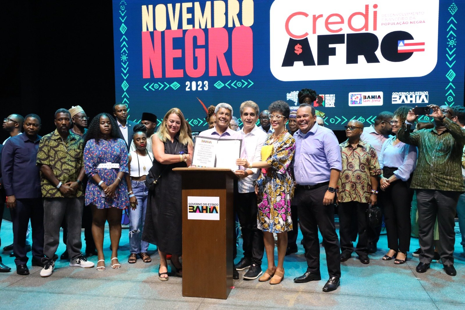 Imagem de Lei que veda contratação de condenados por racismo é sancionada pelo governador