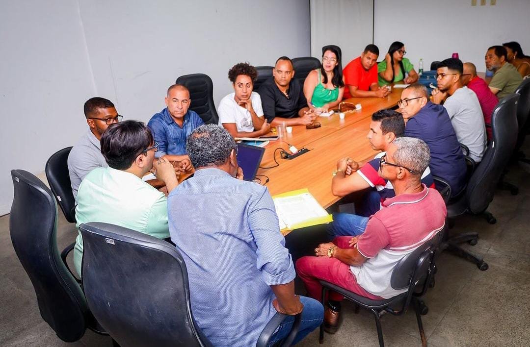 Imagem de Candeias: Feirantes prometem fazer mobilização contra truculência de secretário e demolição de barracas no fim de ano