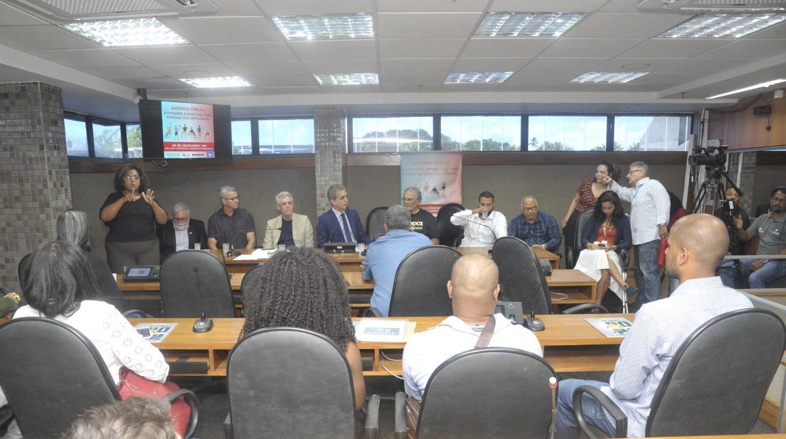 Imagem de Em audiência pública, deputado Robinson ressalta importância de políticas públicas para pessoas com deficiência