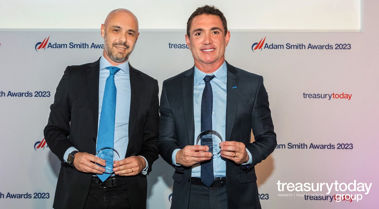 Imagem de Embasa recebe prêmio em Londres por implantação de pagamento por Pix