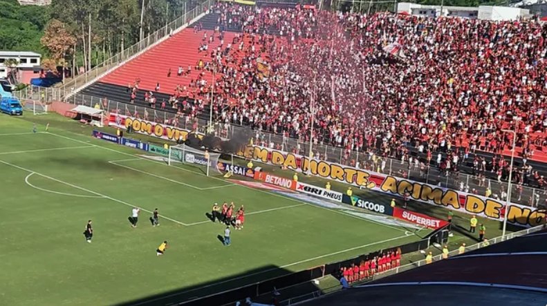 Imagem de Vitória bate o Barcelona de virada e confirma classificação para a final do Campeonato Baiano