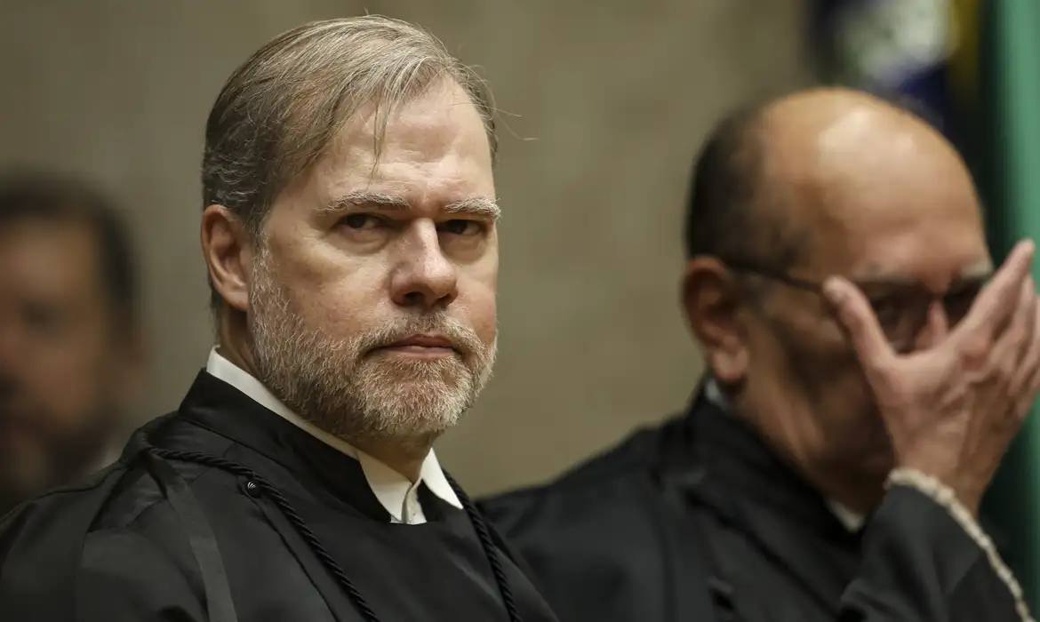 Imagem de Toffoli se declara suspeito para julgar prisão do banqueiro Daniel Vorcaro
