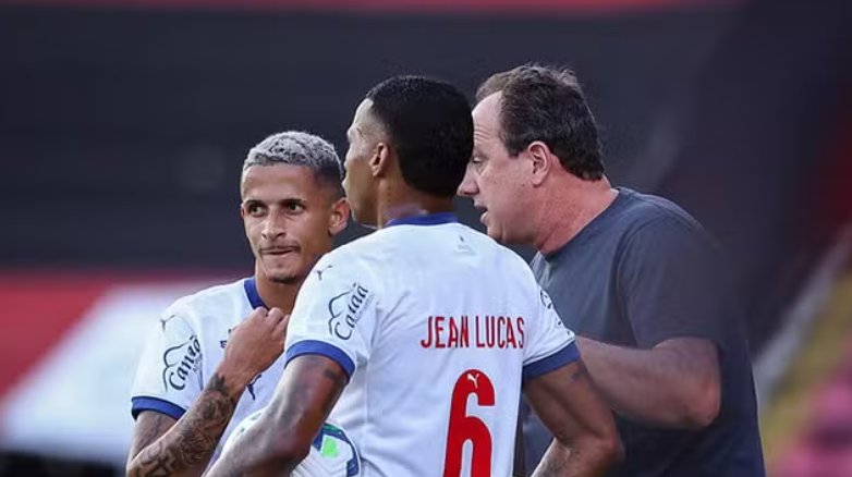 Imagem de Em volta de Juba à Ilha do Retiro, Sport e Bahia empatam sem gols