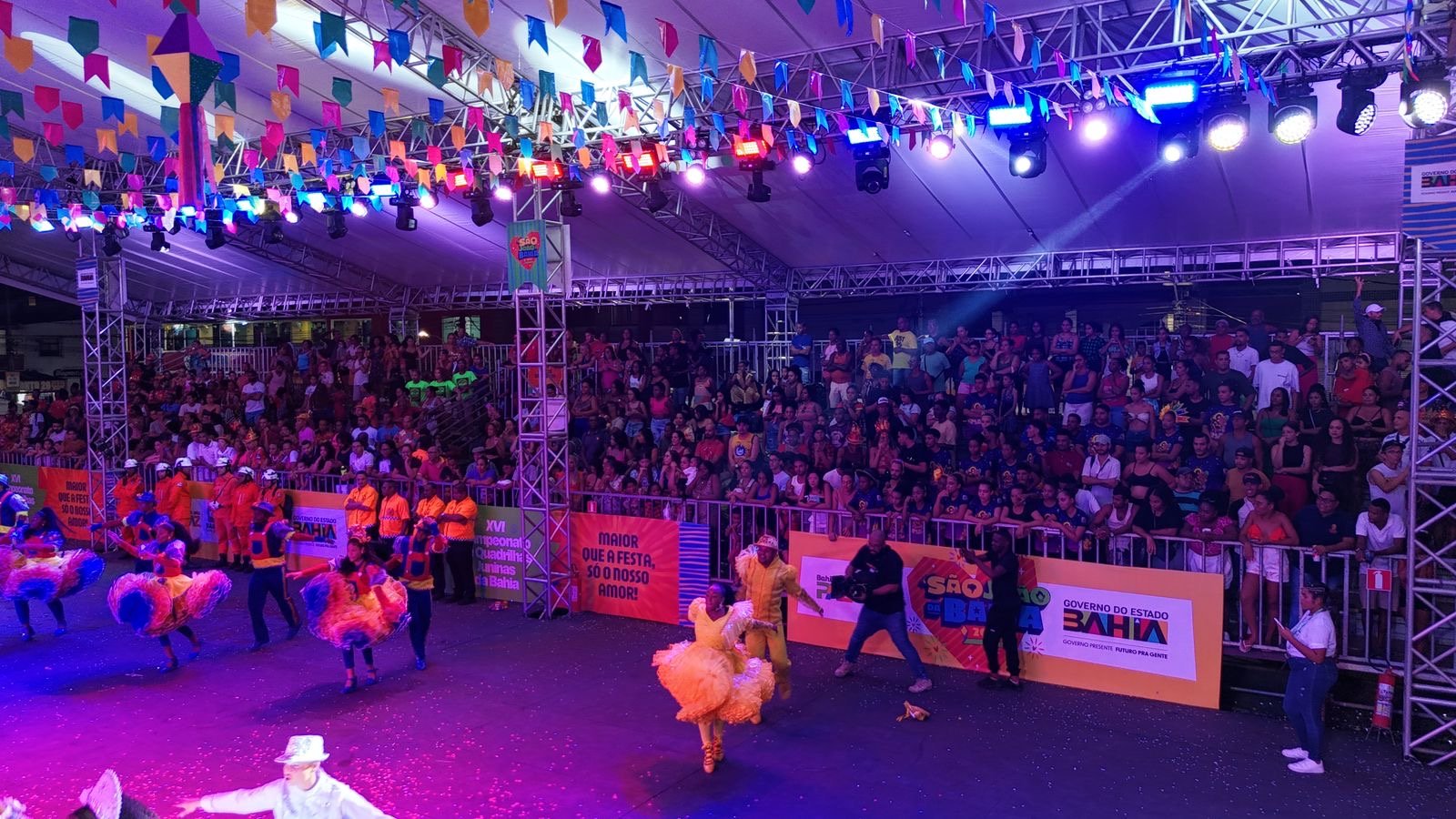 Imagem de Abertura do 17º Campeonato Estadual de Quadrilhas Juninas une beleza, emoção e cultura em Periperi