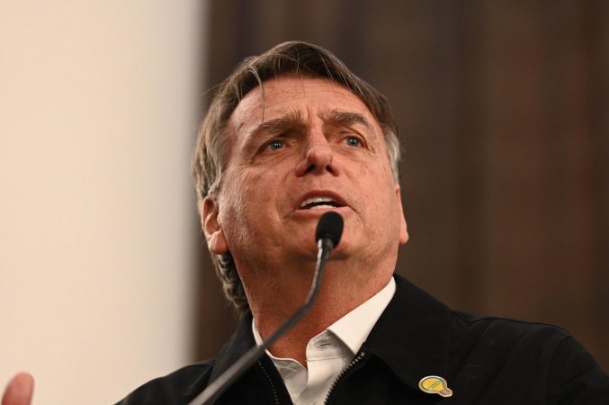 Imagem de Defesa de Bolsonaro nega que tenha participado de reunião sobre golpe com cúpula do Exército