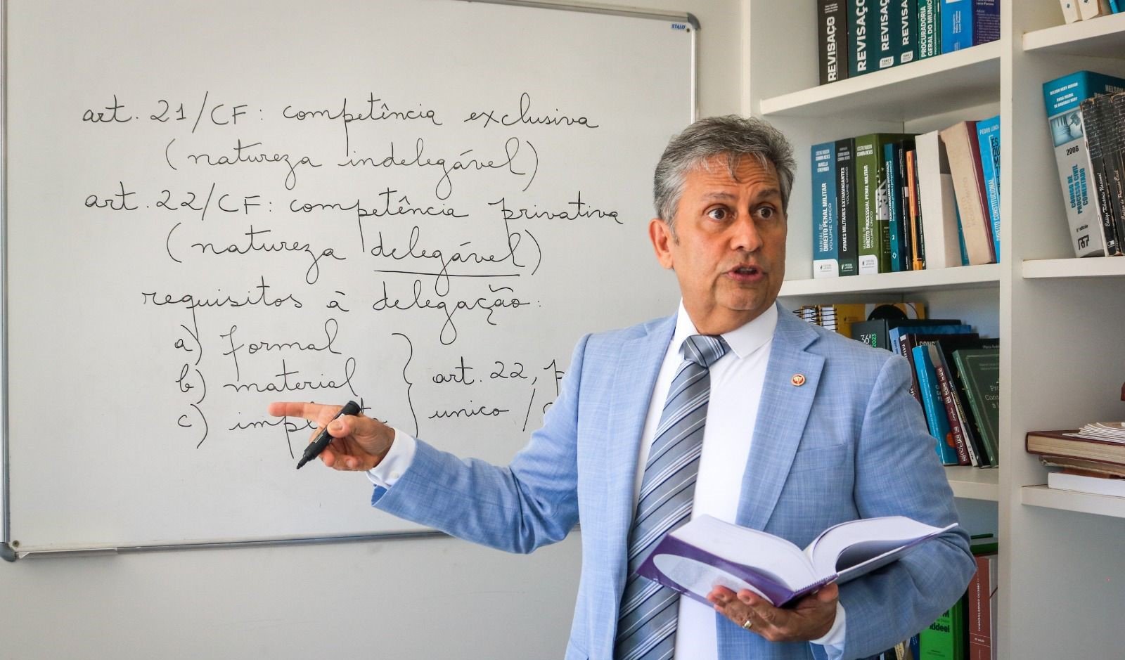 Imagem de Falta de cultura constitucional impede brasileiros de acessarem seus direitos, afirma especialista