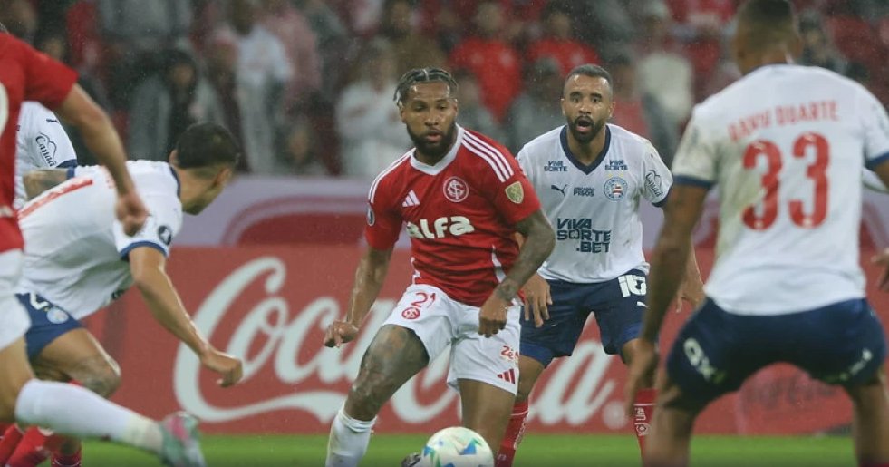 Imagem de Inter vira sobre o Bahia, vai às oitavas e manda time de Rogério à Sul-Americana
