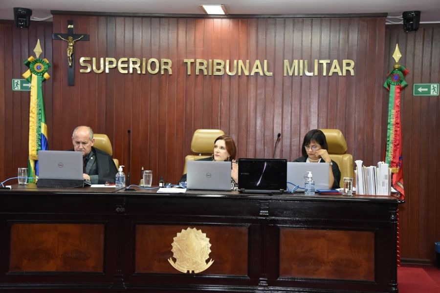 Imagem de STM não deve cassar patentes de generais presos