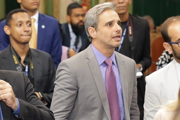 Imagem de Vereador Alberto Braga propõe regulamentação da CIPTEA e criação do Plano Municipal em Defesa do Autismo